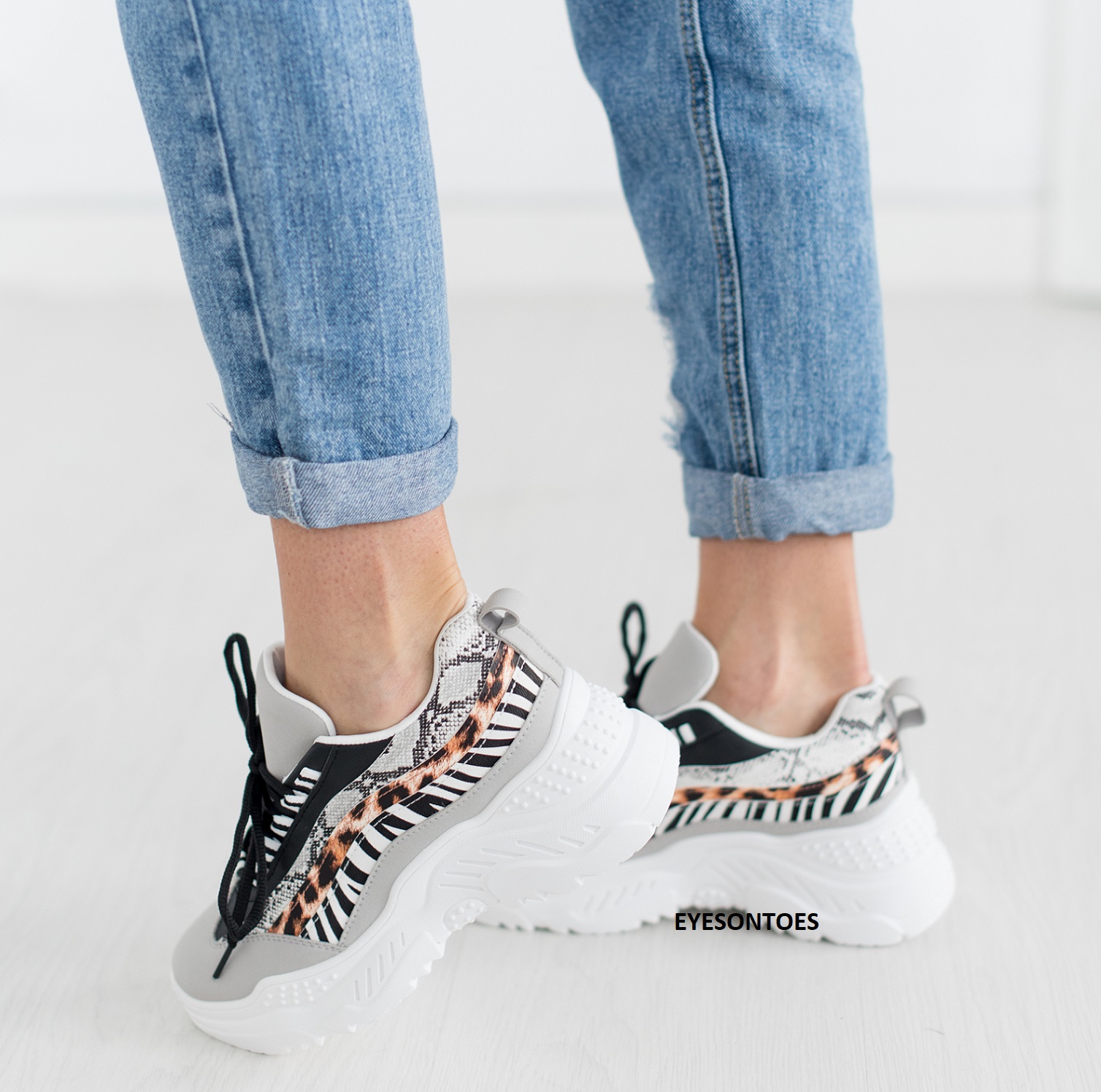 stylish gym shoes for women